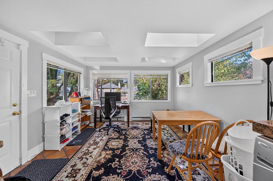 3519 W 14th Avenue Vancouver, BC - 17