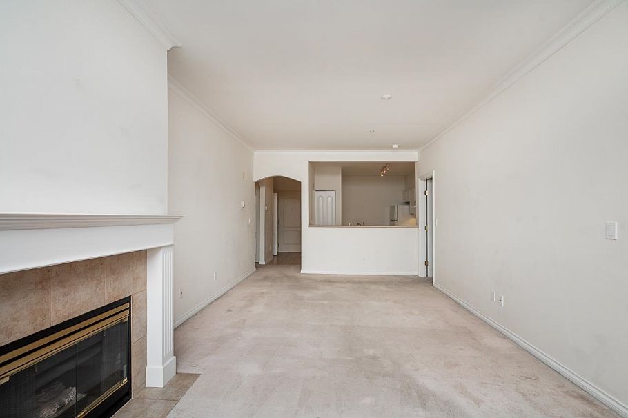 207 678 W Queens Road North Vancouver, BC - 7