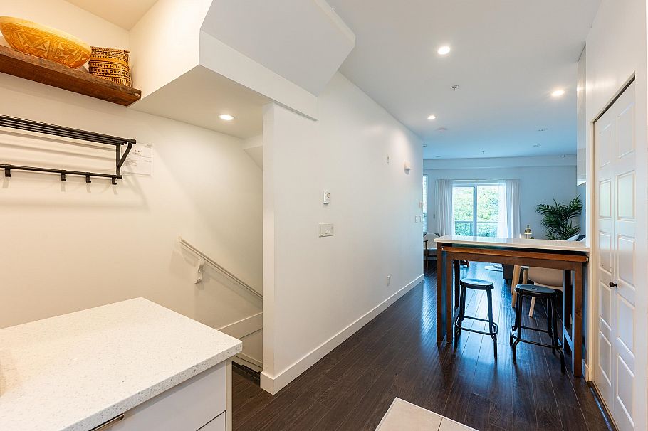 2118 Eton Street Vancouver, BC - 8