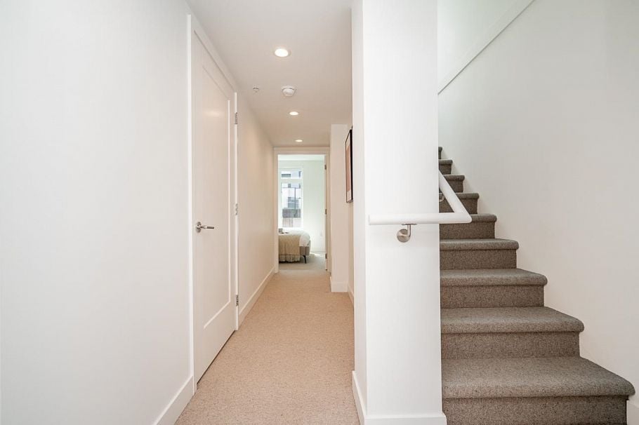 533 W 29th Avenue Vancouver, BC - 18