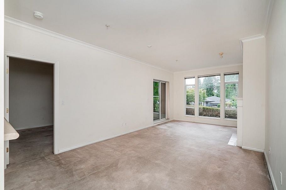 207 678 W Queens Road North Vancouver, BC - 3