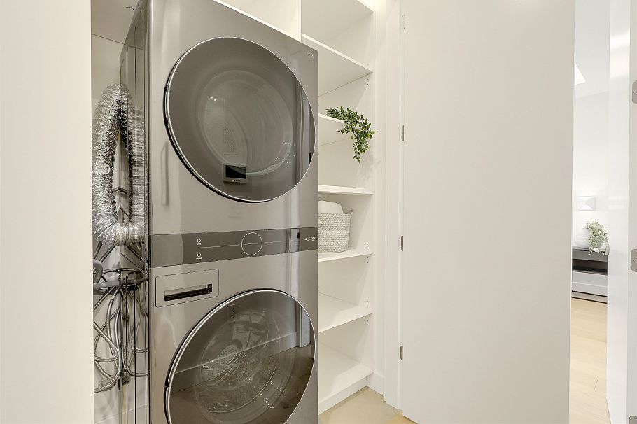 1 3185 Graveley Street Vancouver, BC - 30