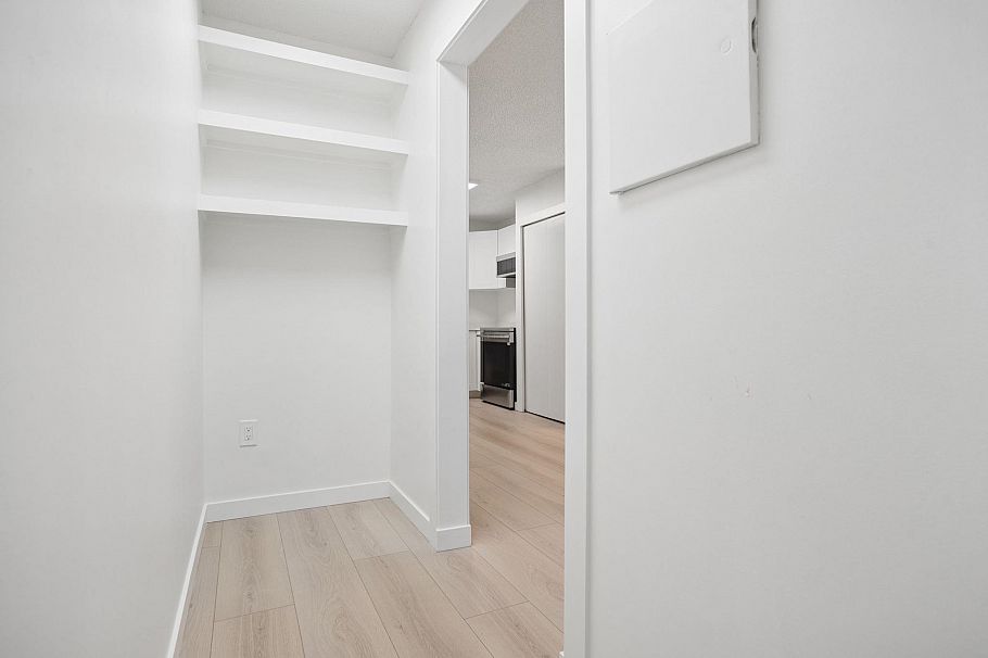 3 3250 W 4th Avenue Vancouver, BC - 24