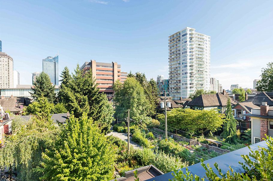 2 1152 Comox Street Vancouver, BC - 29