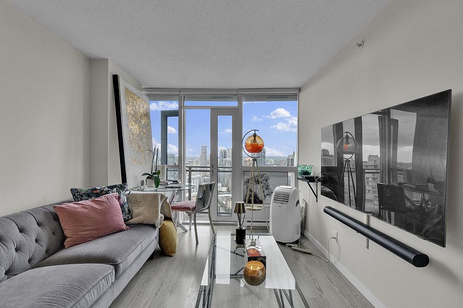 2908 833 Seymour Street Vancouver, BC - 1