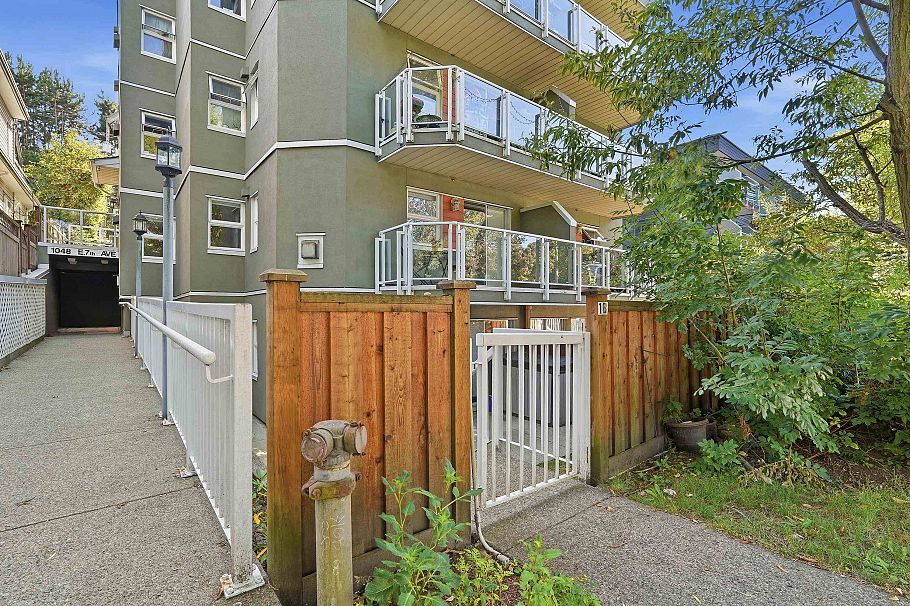2B 1048 E 7th Avenue Vancouver, BC - 1