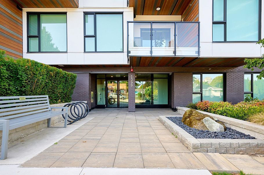 406 5399 Joyce Street Vancouver, BC - 3