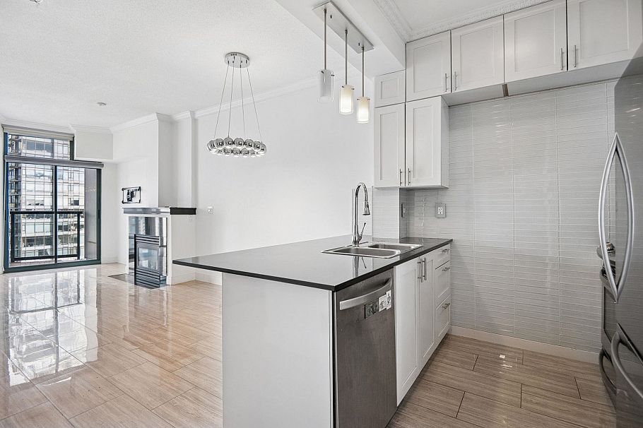 2608 1239 W Georgia Street Vancouver, BC - 6