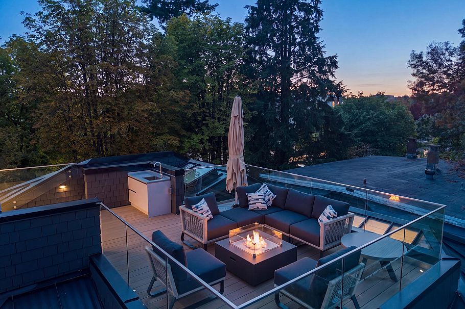 3887 W 15th Avenue Vancouver, BC - 36