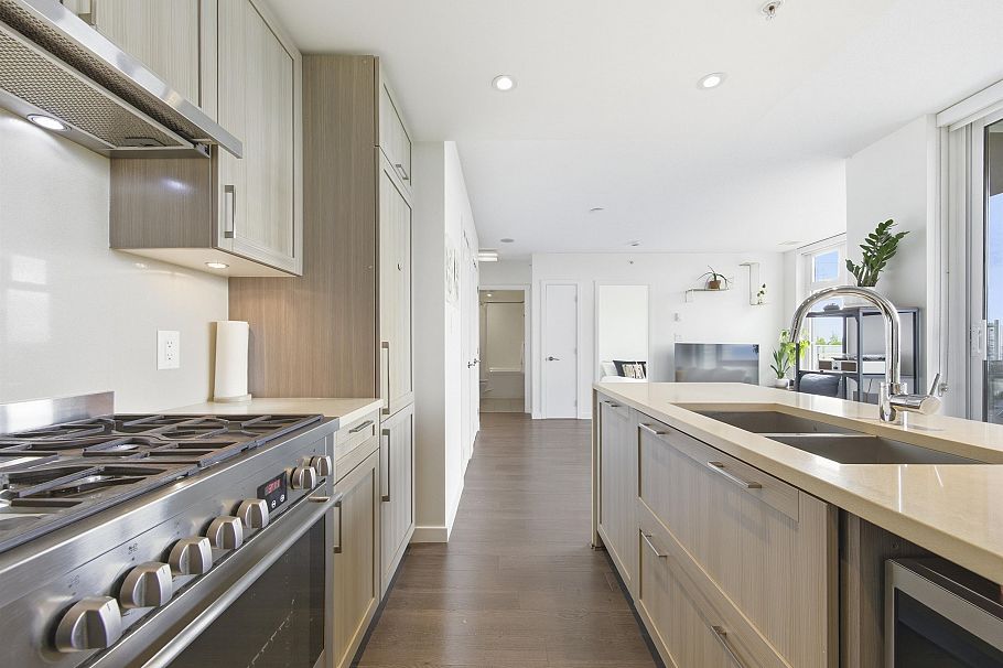 1104 5665 Boundary Road Vancouver, BC - 8