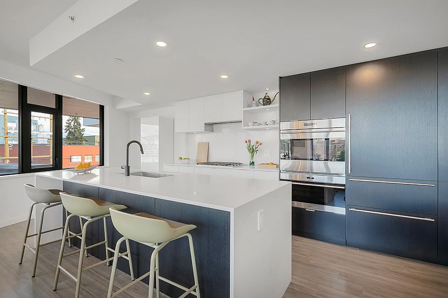 304 210 E 5th Avenue Vancouver, BC - 9
