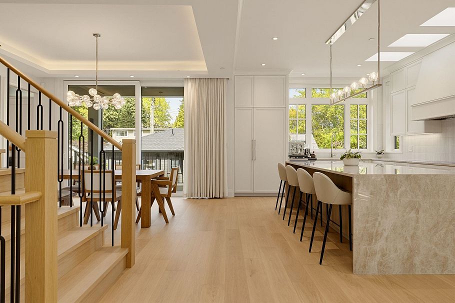 3887 W 15th Avenue Vancouver, BC - 8