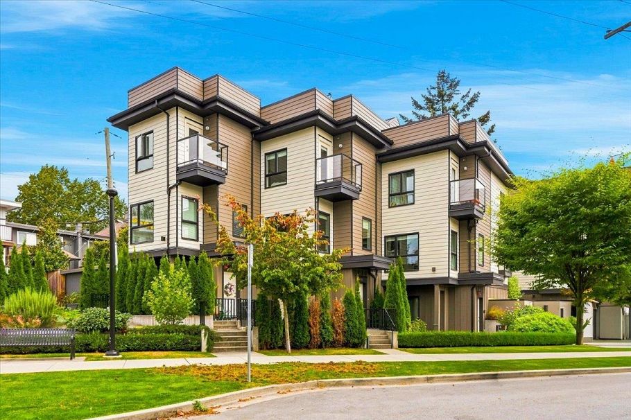 226 E 8th Street North Vancouver, BC - 1