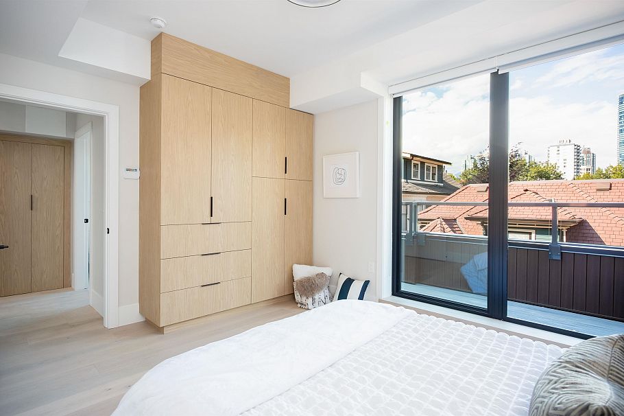 2 1152 Comox Street Vancouver, BC - 11