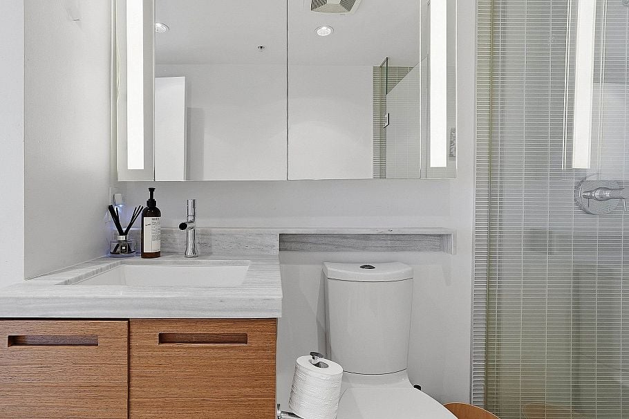 3110 777 Richards Street Vancouver, BC - 21