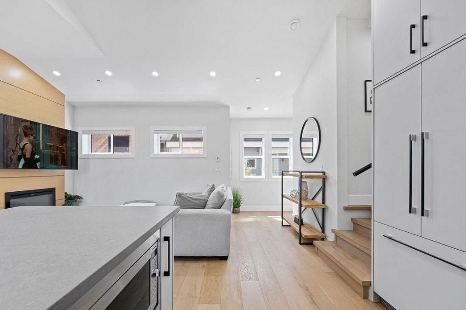 1313 E 20th Avenue Vancouver, BC - 6