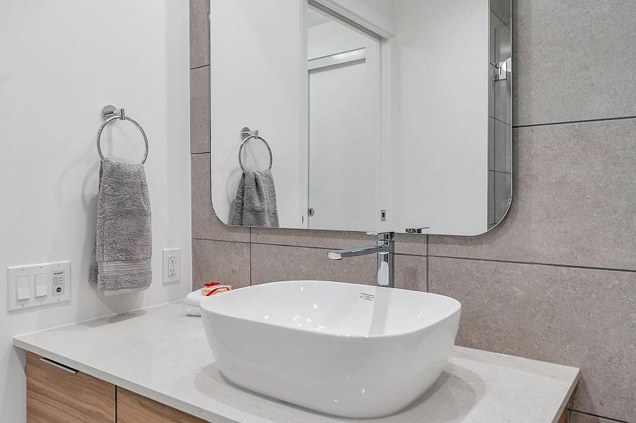 109 2325 Emery Court North Vancouver, BC - 21
