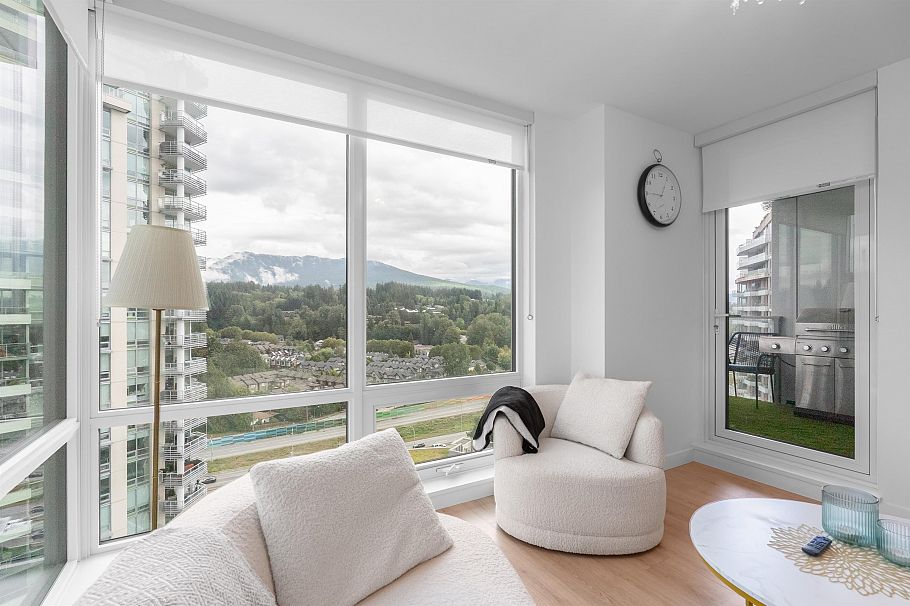 1902 1500 Fern Street North Vancouver, BC - 3