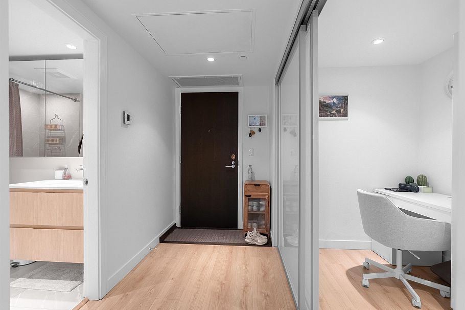 1902 1500 Fern Street North Vancouver, BC - 19