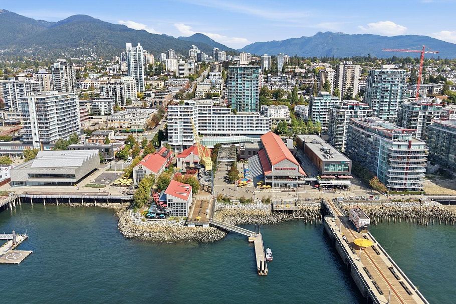 305 275 W 2nd Street North Vancouver, BC - 39