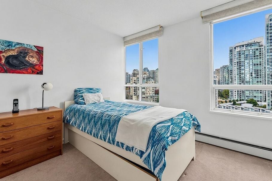 16D 139 Drake Street Vancouver, BC - 16