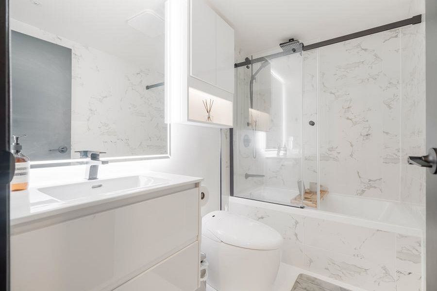 710 1050 Burrard Street Vancouver, BC - 14