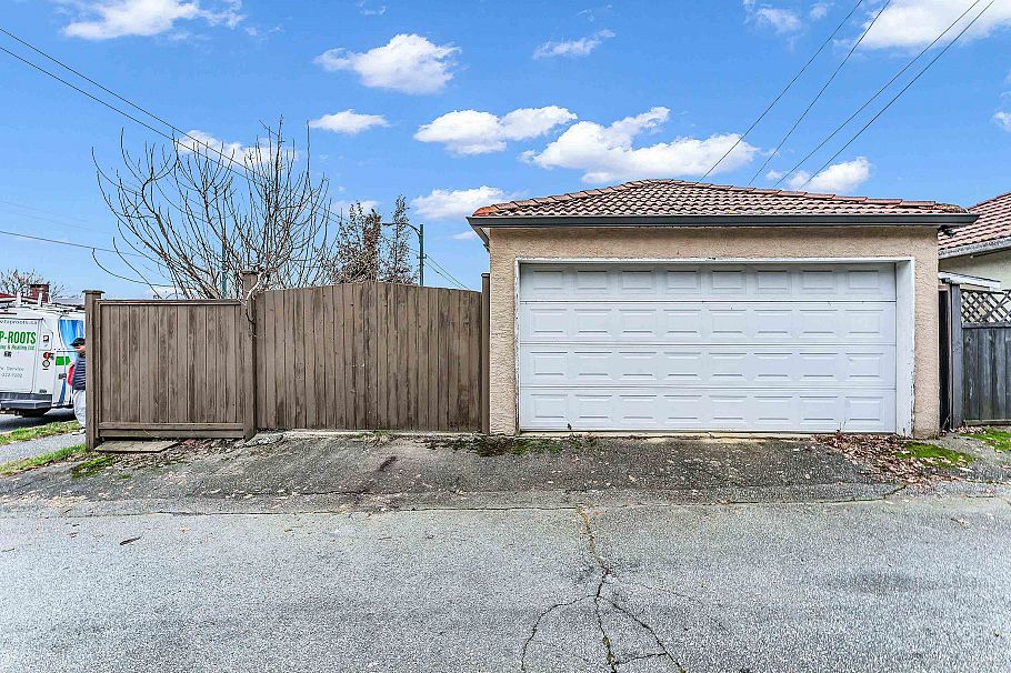 2808 Horley Street Vancouver, BC - 8