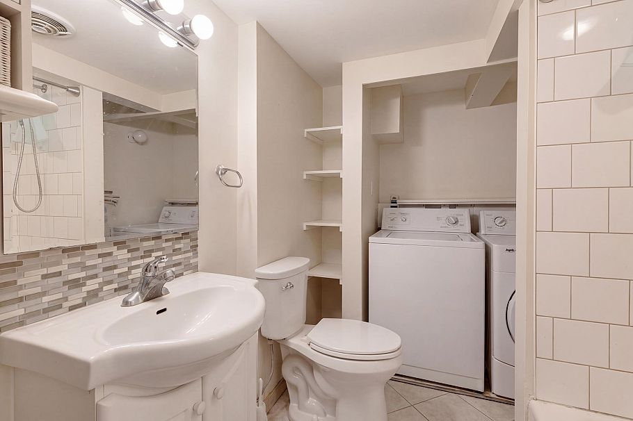 462 W 22nd Avenue Vancouver, BC - 32