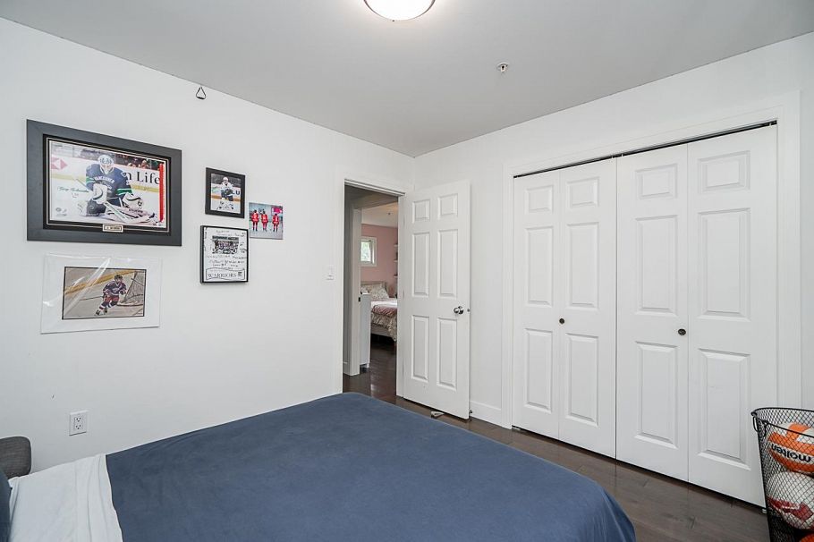 3328 W 7th Avenue Vancouver, BC - 23