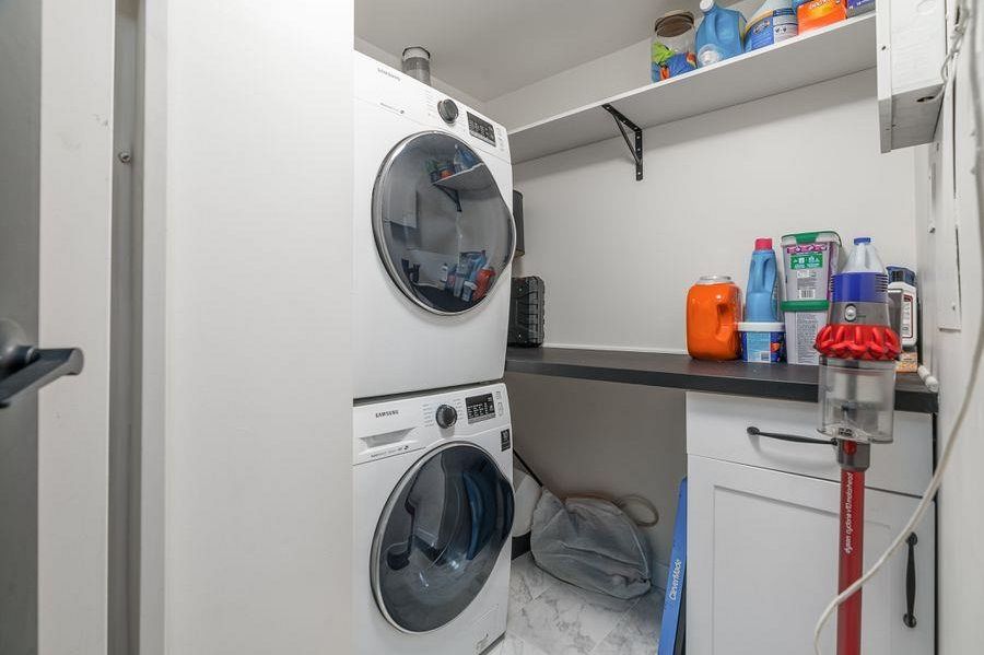 710 1050 Burrard Street Vancouver, BC - 16