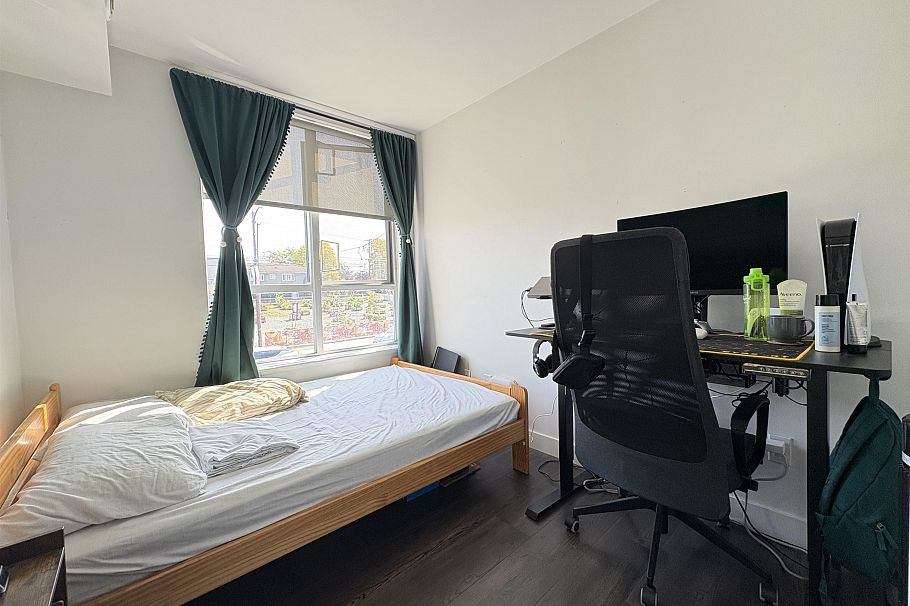 232 5555 Victoria Drive Vancouver, BC - 13