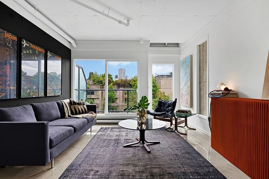 7 1355 W 4th Avenue Vancouver, BC - 2