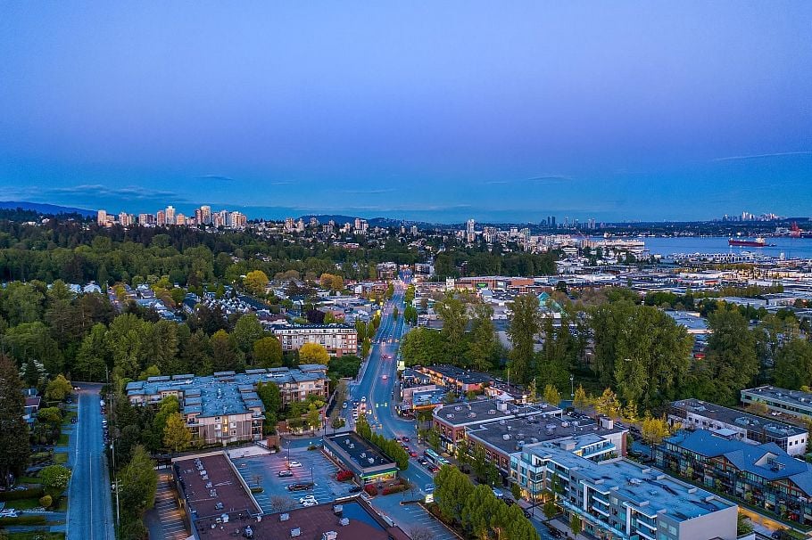 1152 W 17th Street North Vancouver, BC - 33
