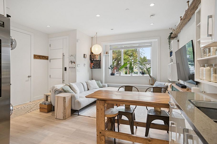 1604 E 36th Avenue Vancouver, BC - 10