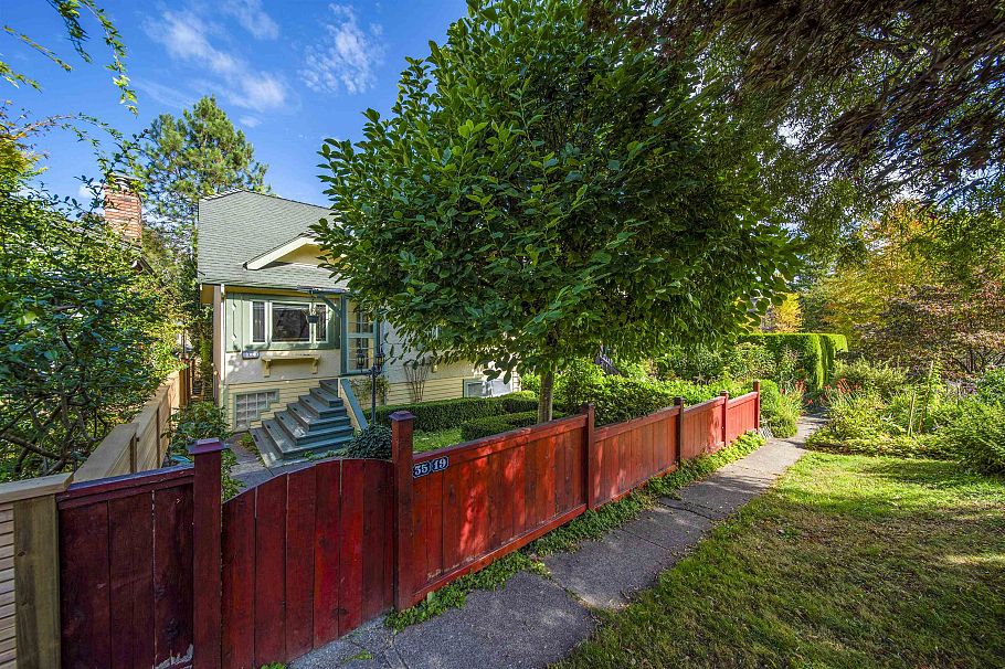 3519 W 14th Avenue Vancouver, BC - 4