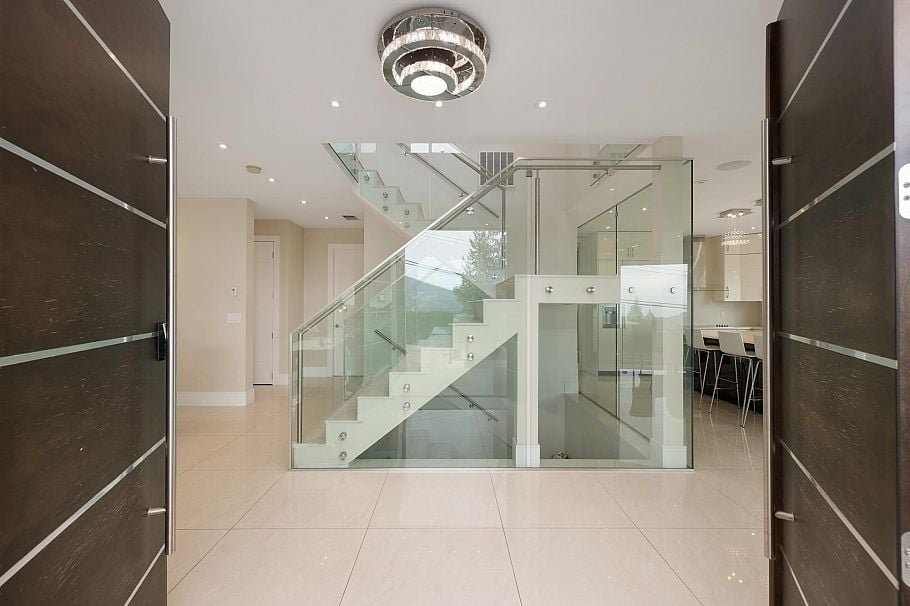 4716 Skyline Drive North Vancouver, BC - 21