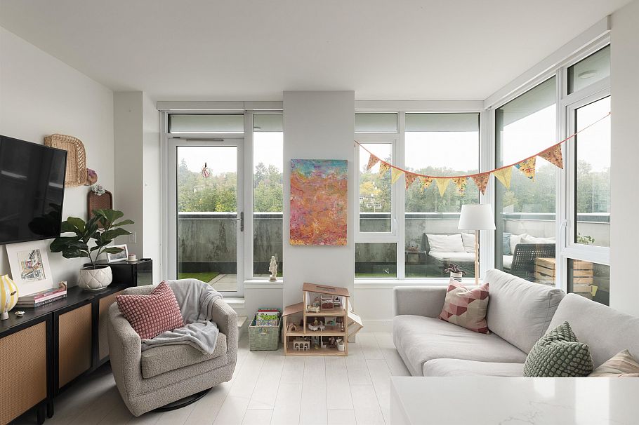 652 8575 Rivergrass Drive Vancouver, BC - 1