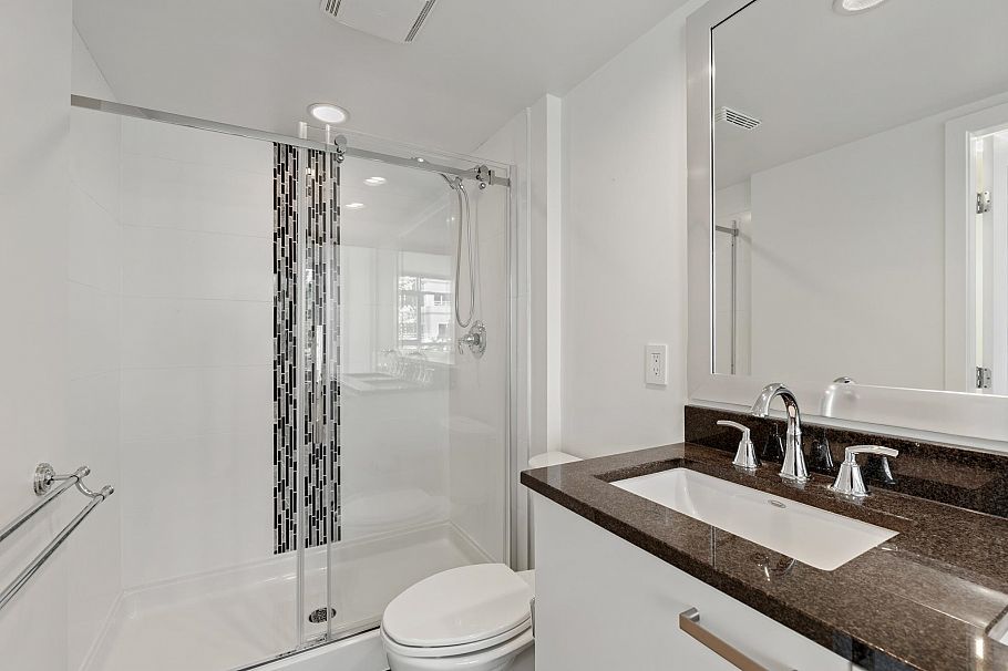569 2080 West Broadway Street Vancouver, BC - 13