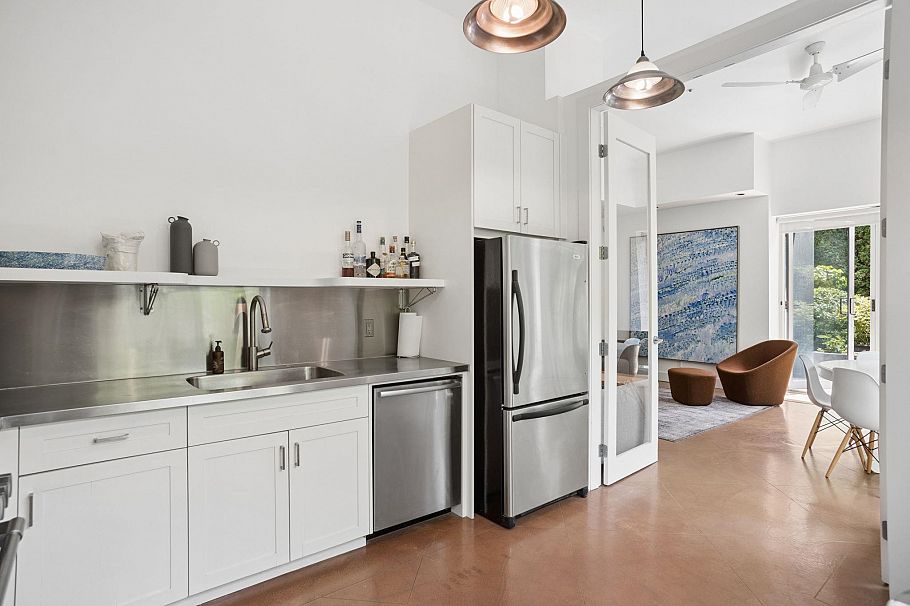 100 1550 W 15th Avenue Vancouver, BC - 14