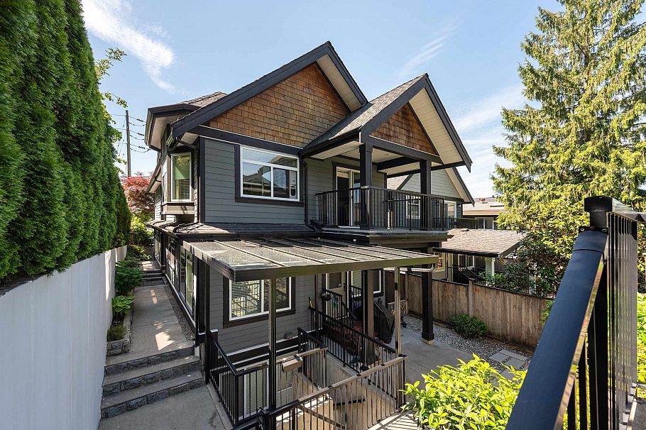 362 E 21st Street North Vancouver, BC - 8