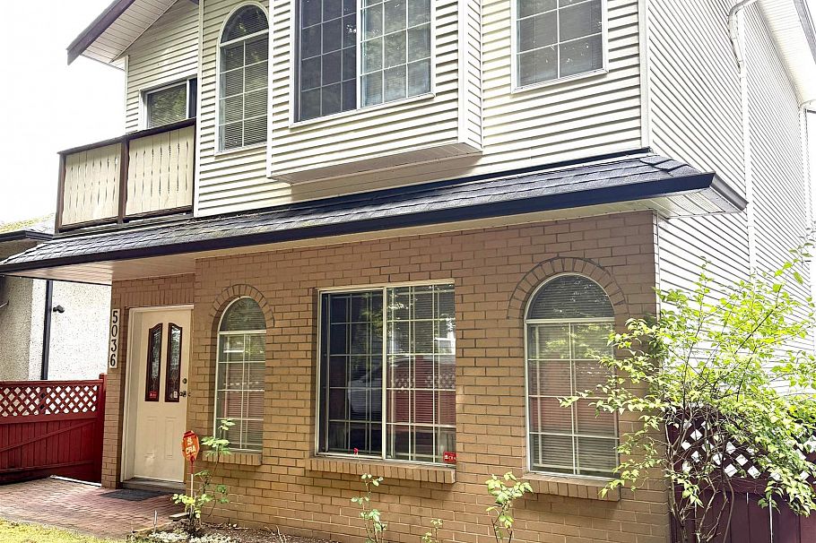 5036 Sherbrooke Street Vancouver, BC - 1