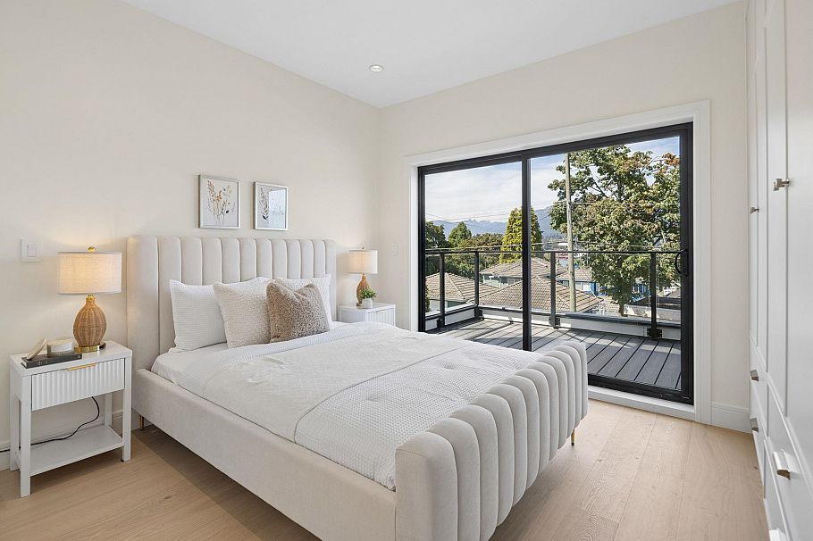 1 2815 Trinity Street Vancouver, BC - 35
