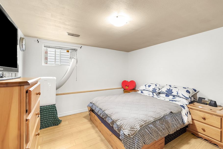 6777 Kerr Street Vancouver, BC - 15