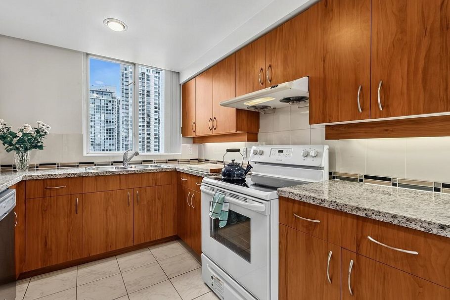 16D 139 Drake Street Vancouver, BC - 10