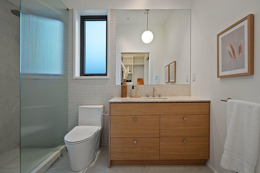 166 E 38th Avenue Vancouver, BC - 28
