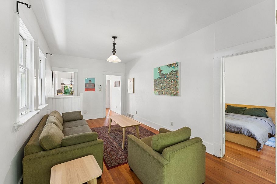 614 E 19th Avenue Vancouver, BC - 4