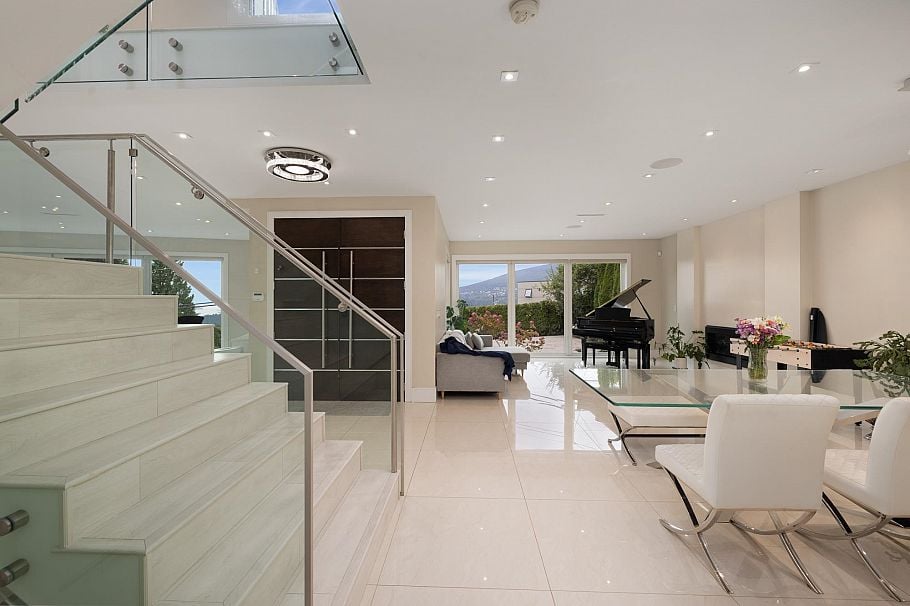 4716 Skyline Drive North Vancouver, BC - 23