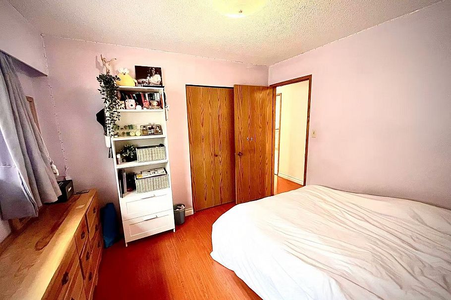 4568 Commercial Street Vancouver, BC - 11