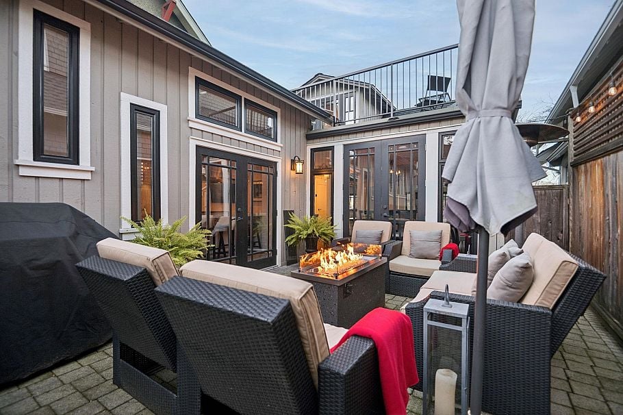 3814 W 11 Avenue Vancouver, BC - 3
