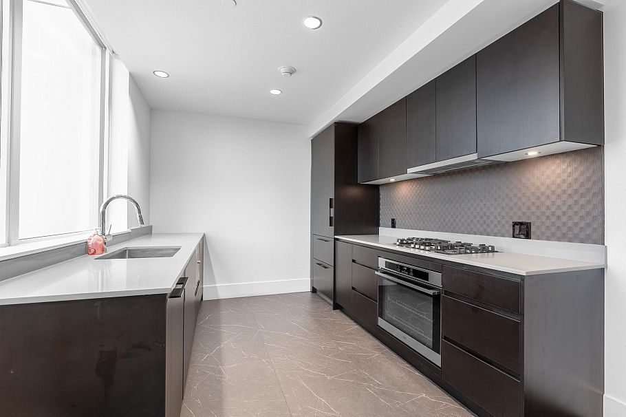 1902 1500 Fern Street North Vancouver, BC - 36
